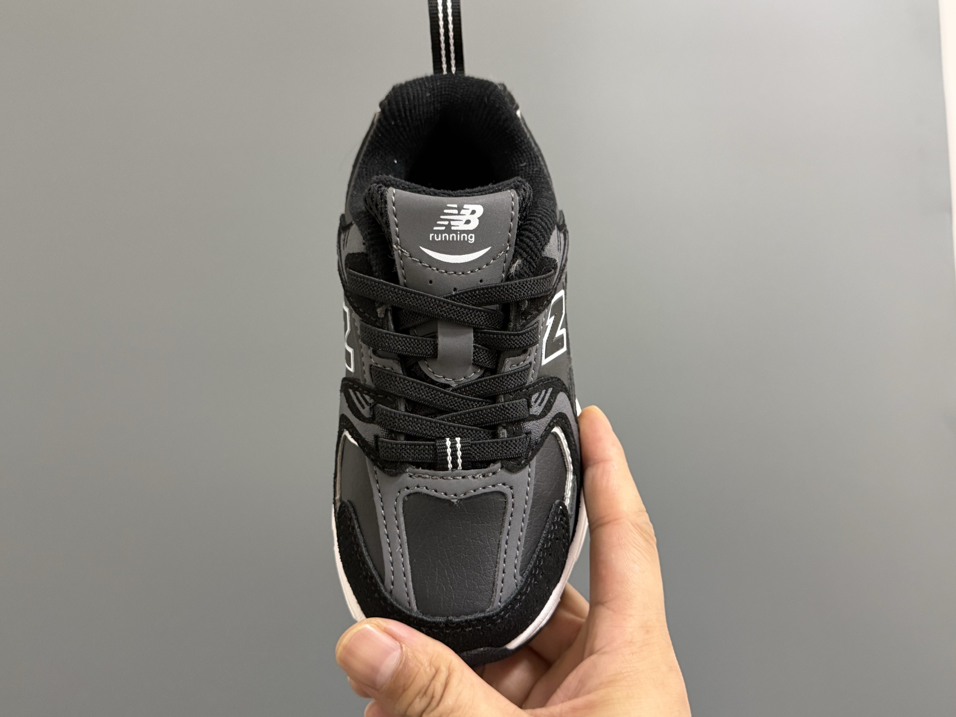 图片[8]-牛B新款530皮面儿童松紧带老爹鞋 尺码：26-37码 经典NB530皮面老爹🆕 松紧带设计，穿脱超方便✌️ 优质皮革面料拼接，质感满满💯 原装橡胶耐磨防滑大底，脚感超赞👍-选品中心