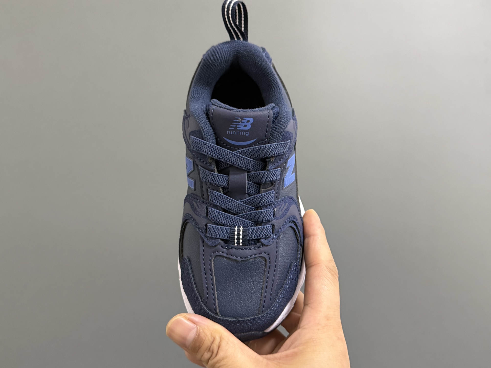 图片[8]-牛B新款530皮面儿童松紧带老爹鞋 尺码：26-37码 经典NB530皮面老爹🆕 松紧带设计，穿脱超方便✌️ 优质皮革面料拼接，质感满满💯 原装橡胶耐磨防滑大底，脚感超赞👍-选品中心