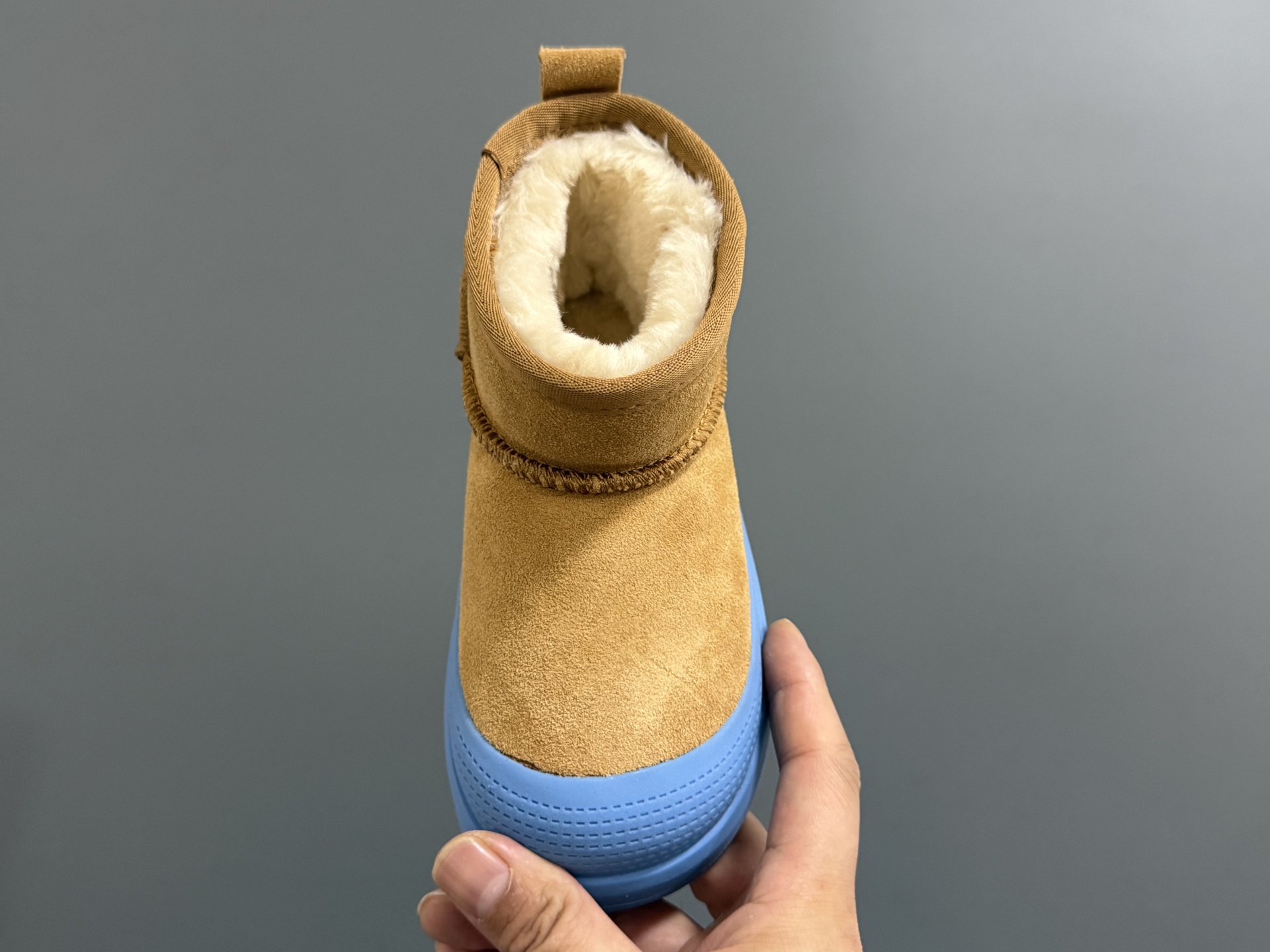 图片[8]-UGG塔斯曼中帮儿童雪地靴25-35码 超酷的UGG拼色系列🔥一脚蹬款式设计，穿脱方便✌🏻加绒加厚内里，保暖又舒适❄️-选品中心