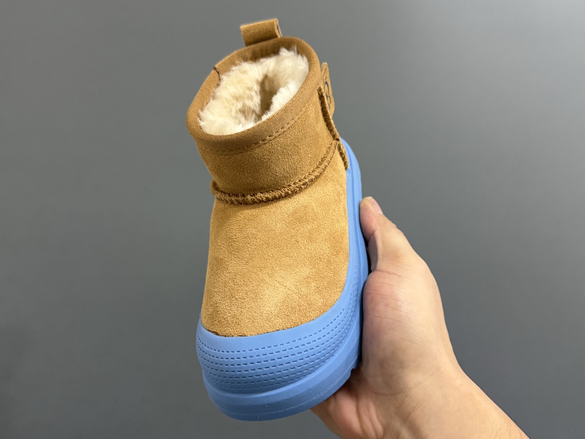 图片[3]-UGG塔斯曼中帮儿童雪地靴25-35码 超酷的UGG拼色系列🔥一脚蹬款式设计，穿脱方便✌🏻加绒加厚内里，保暖又舒适❄️-选品中心