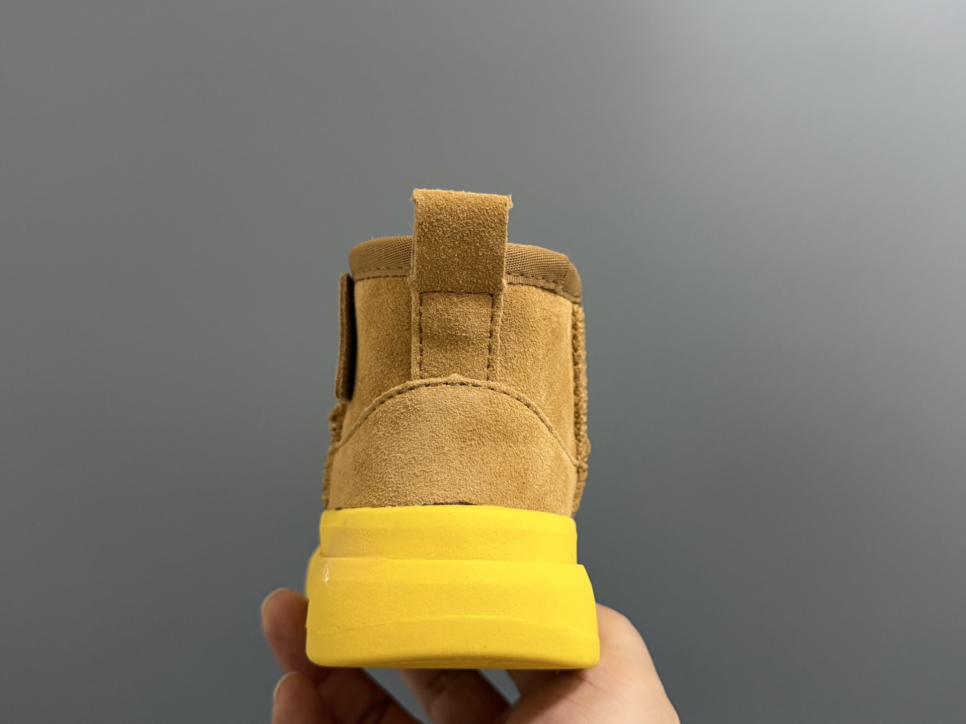 图片[7]-UGG塔斯曼中帮儿童雪地靴25-35码 超酷的UGG拼色系列🔥一脚蹬款式设计，穿脱方便✌🏻加绒加厚内里，保暖又舒适❄️\”},\”album\”：{\”autoIncreasePriceConfig\”：{\”isHaveConfig\”：false},\”avatarFrame\”：\”-选品中心