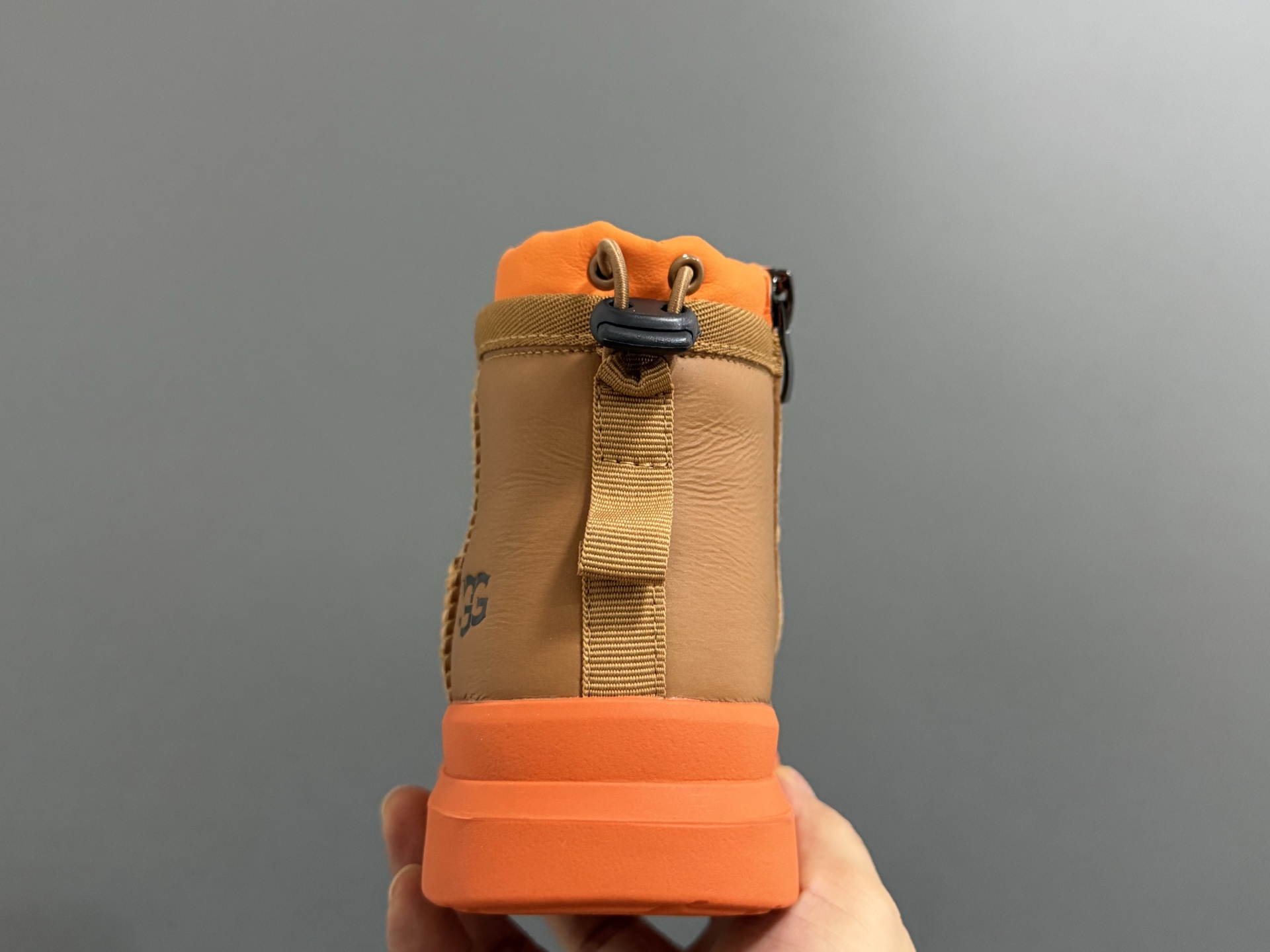 图片[7]-UGG 王一博同款拉链儿童高帮雪地靴26-37码 经典UGG拉链款式🔥加绒加厚保暖又舒适❄️橡胶耐磨防滑大底，脚感超赞👍🏻-选品中心