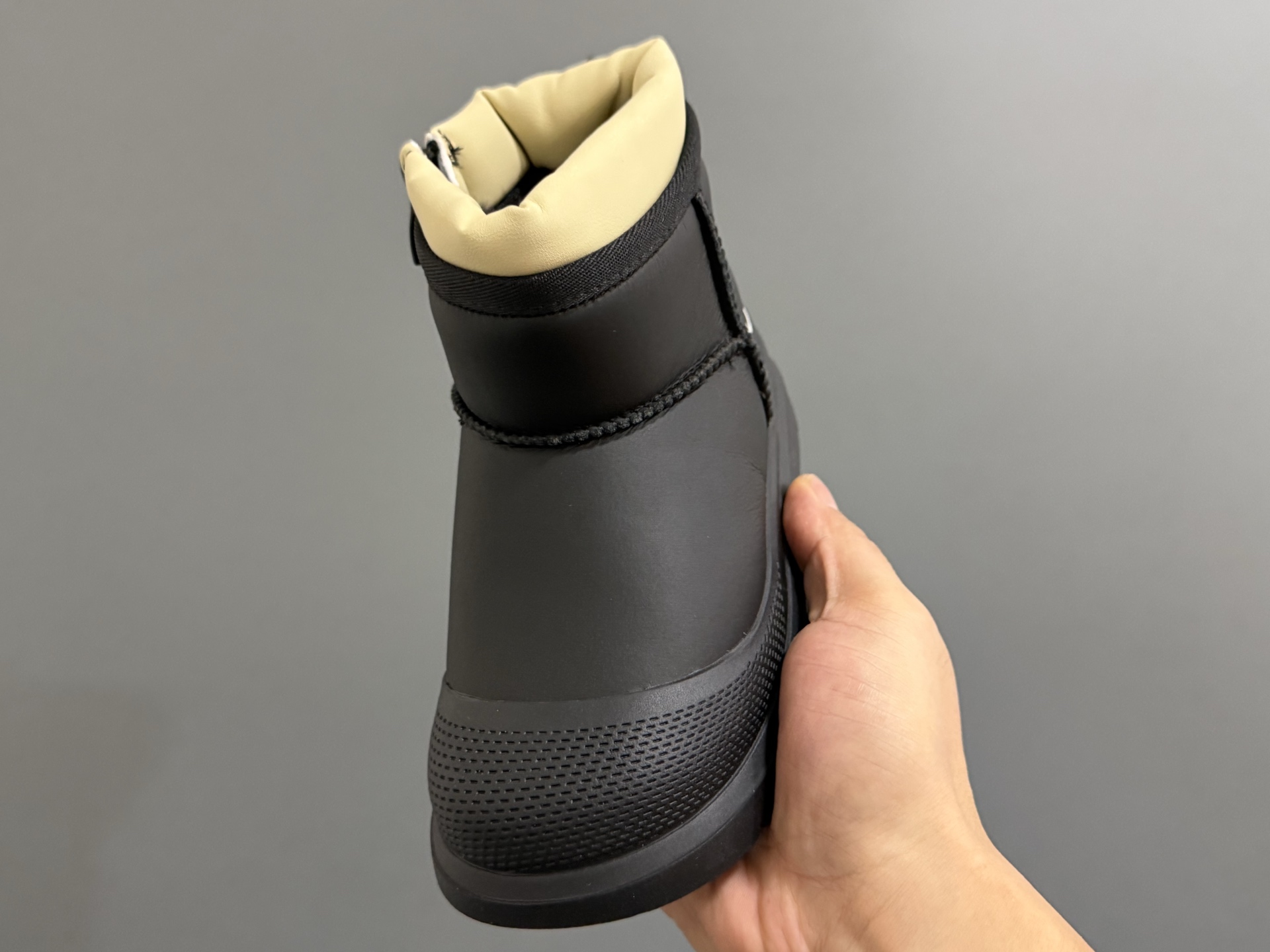 图片[3]-UGG 王一博同款拉链儿童高帮雪地靴26-37码 经典UGG拉链款式🔥加绒加厚保暖又舒适❄️橡胶耐磨防滑大底，脚感超赞👍🏻-选品中心