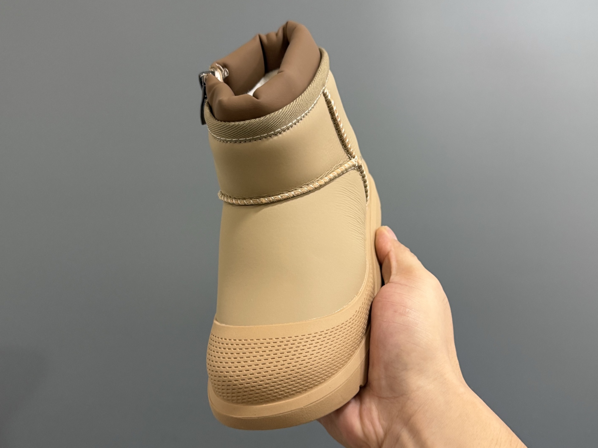 图片[3]-UGG 王一博同款拉链儿童高帮雪地靴26-37码 经典UGG拉链款式🔥加绒加厚保暖又舒适❄️橡胶耐磨防滑大底，脚感超赞👍🏻-选品中心