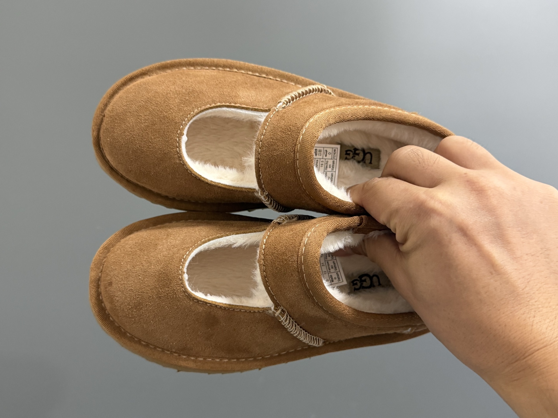 NO:617307,UGG's new Mary Jane children's slip-on cotton shoes SIZE24-35 Lovely Mary Jane series, thickened with velvet inside, warm and fashionable, snow boots, boots, mary jane,19860909UGG新款玛丽珍儿童一脚蹬棉鞋 SIZE24-35 可爱的玛丽珍系列 内里加绒加厚 保暖又时髦,雪地靴,boots,mary jane,,Children's