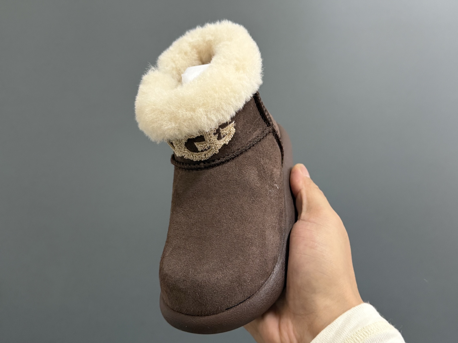 图片[3]-U家新款小土豆中帮雪地靴 尺码：26-37码 超可爱的小土豆🥔 加绒加厚，保暖又舒适❄️ 拉链设计，穿脱方便✌🏻 橡胶耐磨防滑大底✔️-选品中心