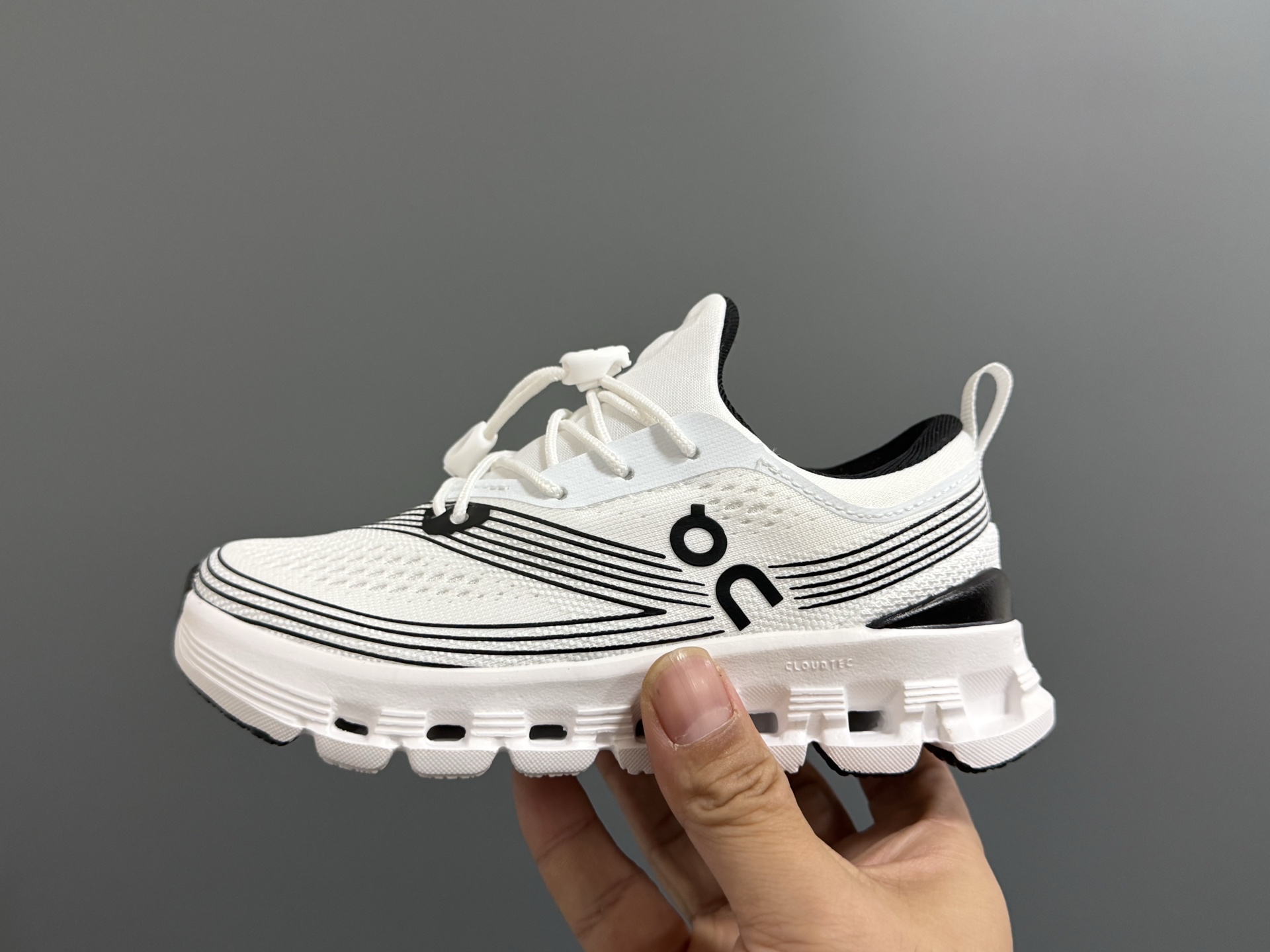 图片[4]-昂家新款Cloud X Z5松紧扣儿童运动鞋 尺码：28-37码 超赞的小众品牌—昂跑云朵系列☁️ 松紧扣设计，一脚蹬款式轻松调节✌🏻 优质面料拼接，质感满满💯 耐磨防滑大底，脚感超赞👍🏻-选品中心