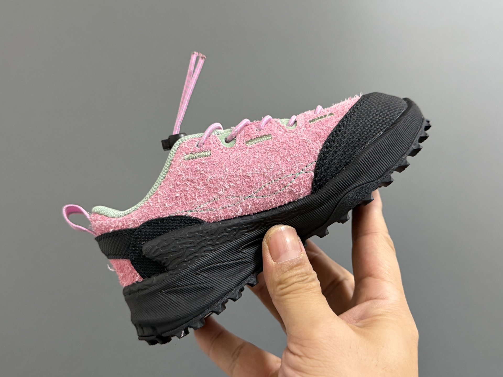 图片[6]-KEE*潮牌新款2515儿童松紧扣儿童户外运动鞋 尺码：24-37码 同步新款🆕 优质皮料拼接☁️ 松紧扣设计✌🏻 橡胶耐磨防滑大底，脚感超赞👍🏻-选品中心