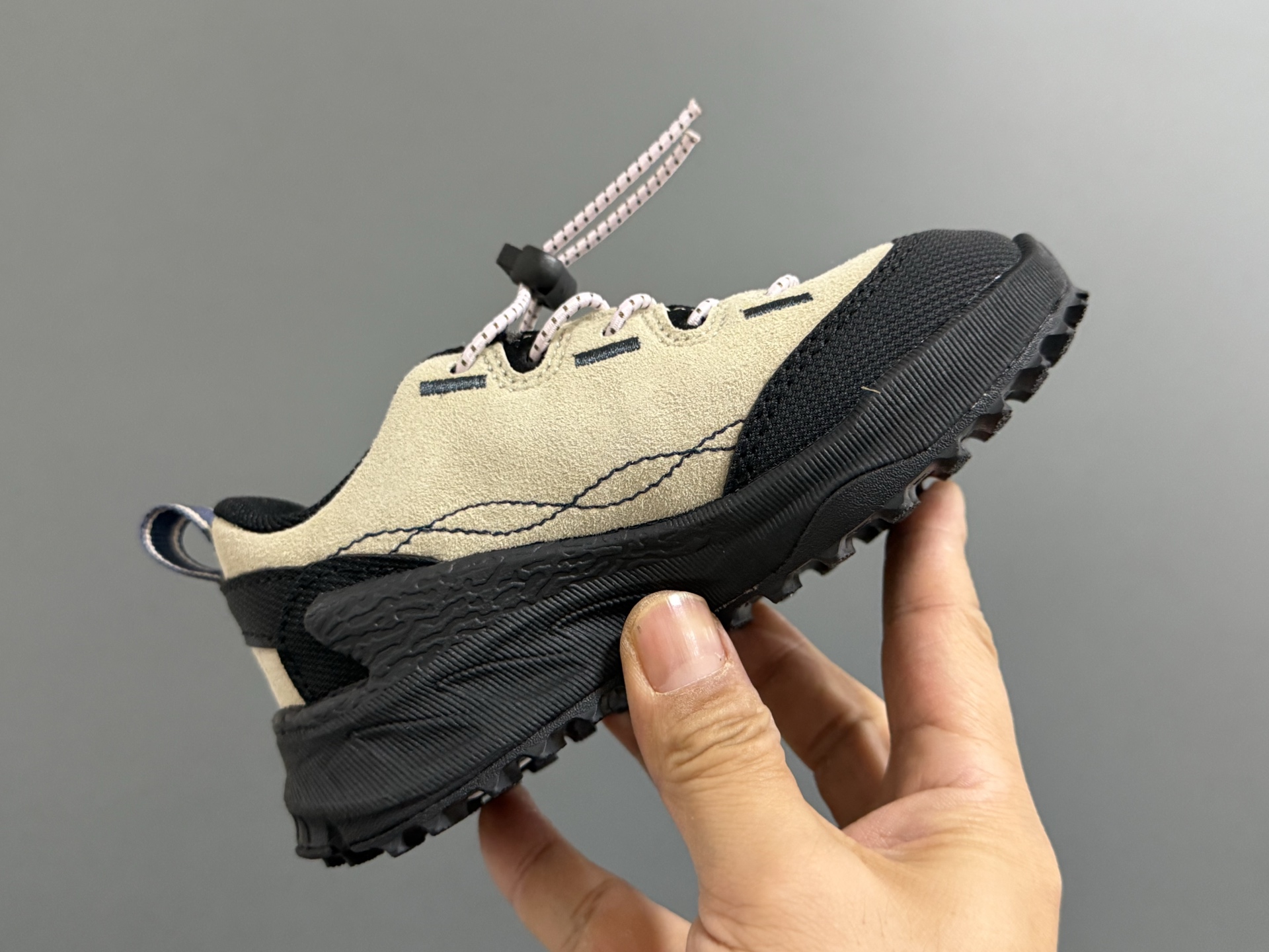 图片[6]-KEE*潮牌新款2515儿童松紧扣儿童户外运动鞋 尺码：24-37码 同步新款🆕 优质皮料拼接☁️ 松紧扣设计✌🏻 橡胶耐磨防滑大底，脚感超赞👍🏻-选品中心