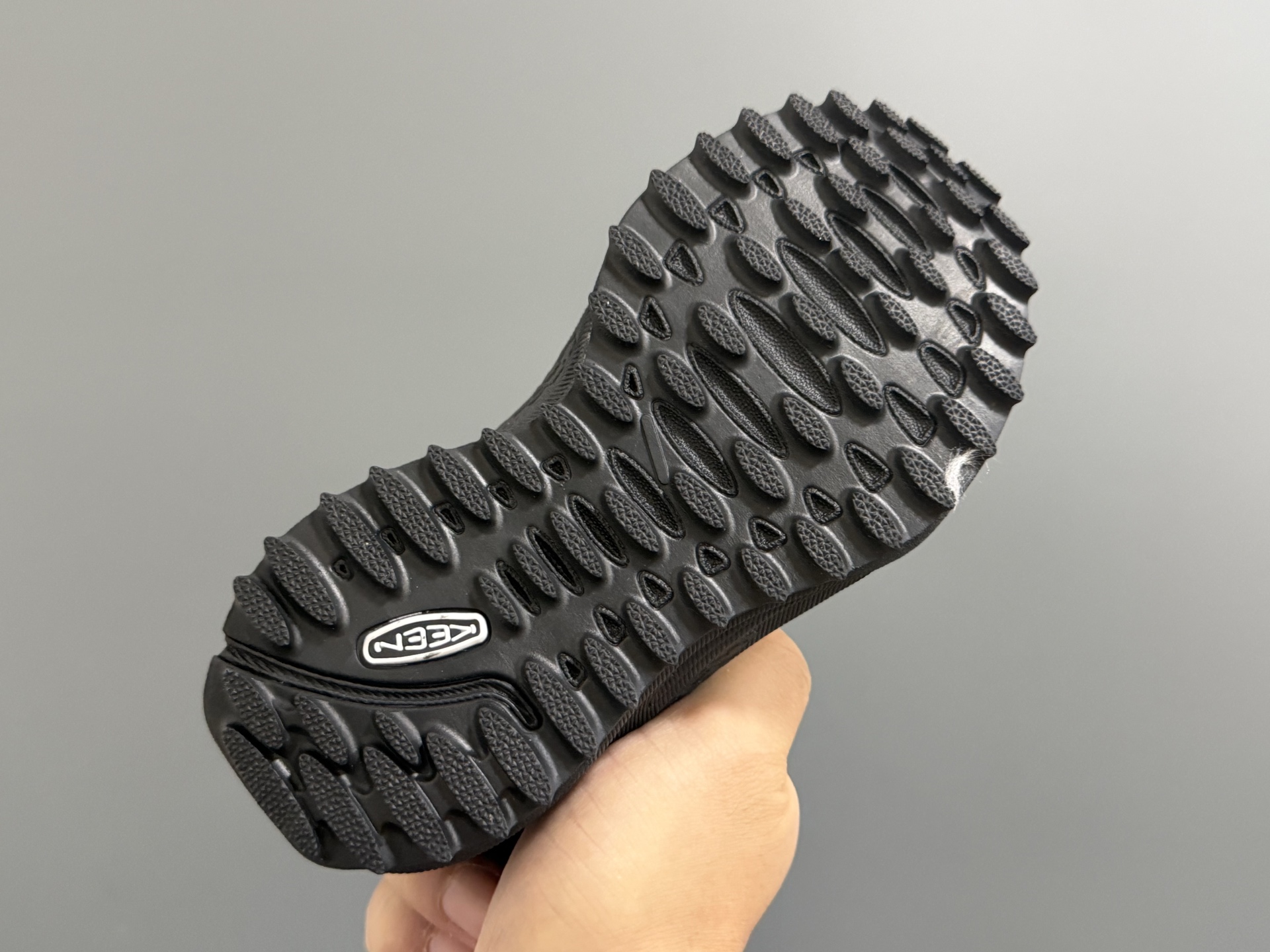 图片[5]-KEE*潮牌新款2515儿童松紧扣儿童户外运动鞋 尺码：24-37码 同步新款🆕 优质皮料拼接☁️ 松紧扣设计✌🏻 橡胶耐磨防滑大底，脚感超赞👍🏻-选品中心