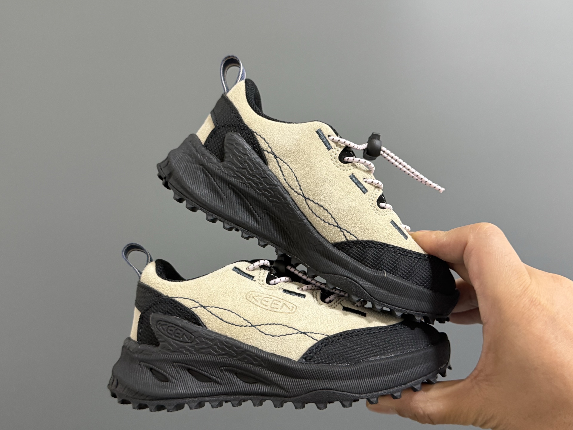 图片[9]-KEE*潮牌新款2515儿童松紧扣儿童户外运动鞋 尺码：24-37码 同步新款🆕 优质皮料拼接☁️ 松紧扣设计✌🏻 橡胶耐磨防滑大底，脚感超赞👍🏻-选品中心