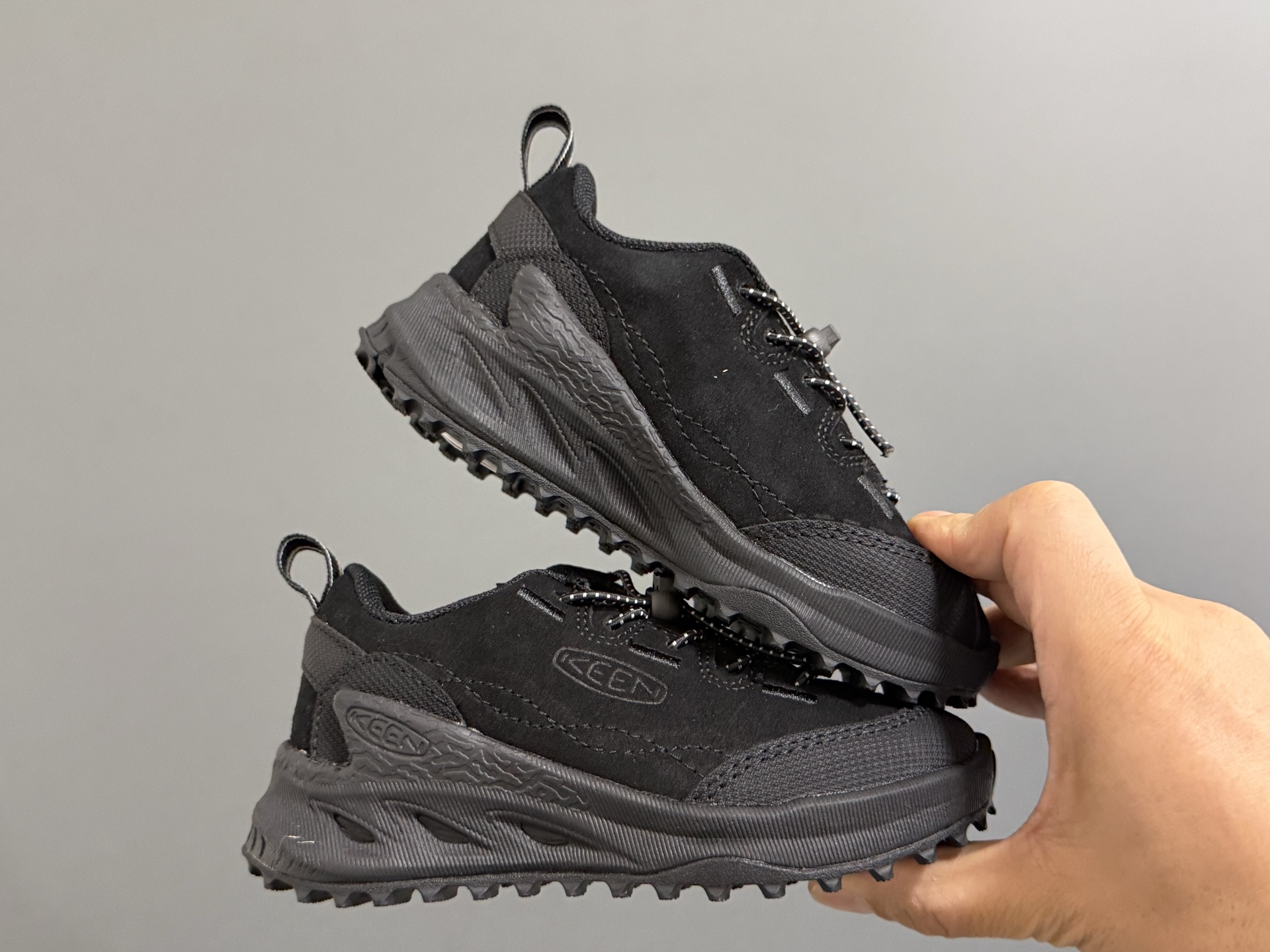 图片[8]-KEE*潮牌新款2515儿童松紧扣儿童户外运动鞋 尺码：24-37码 同步新款🆕 优质皮料拼接☁️ 松紧扣设计✌🏻 橡胶耐磨防滑大底，脚感超赞👍🏻-选品中心