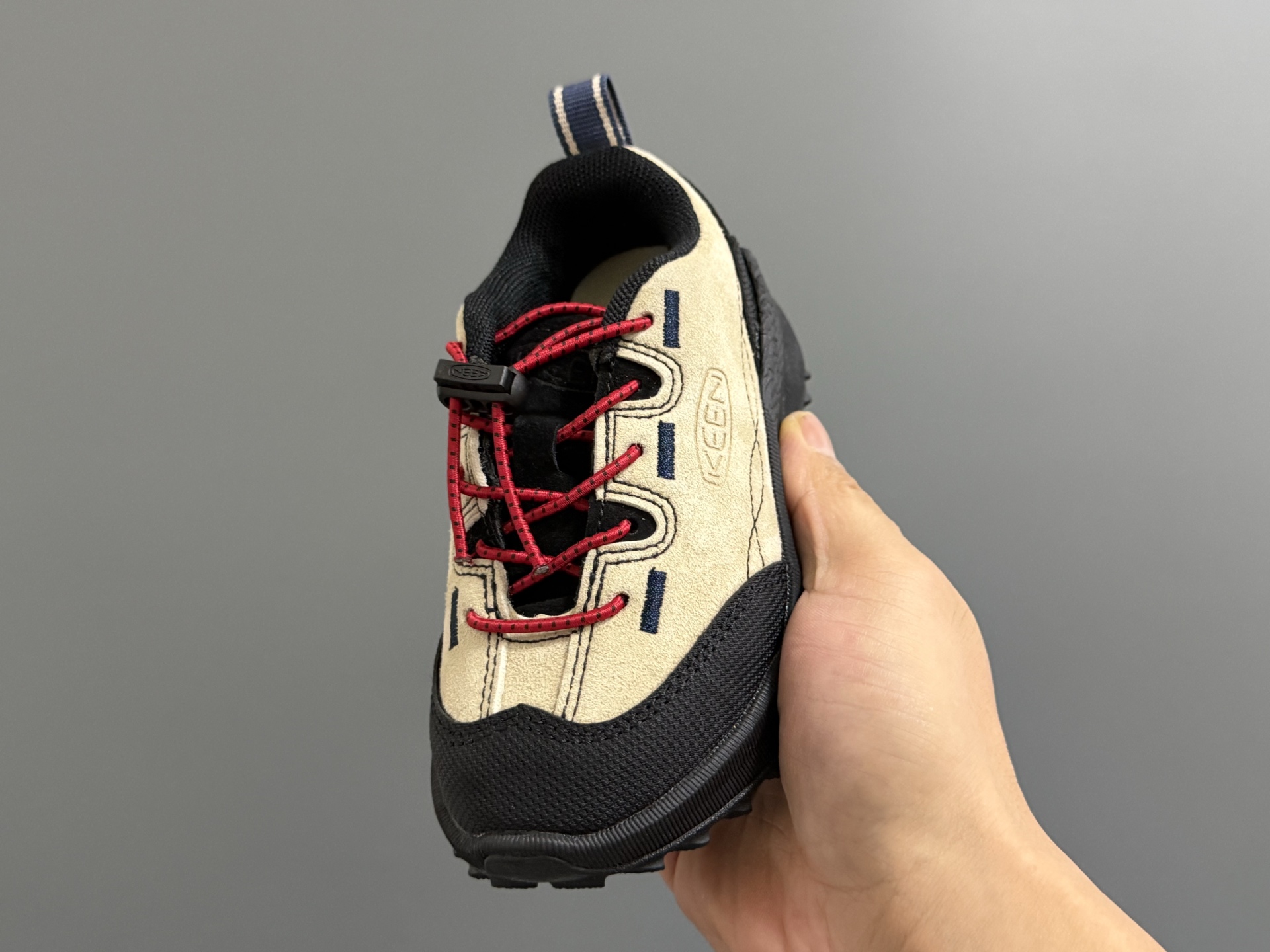 图片[3]-KEE*潮牌新款2515儿童松紧扣儿童户外运动鞋 尺码：24-37码 同步新款🆕 优质皮料拼接☁️ 松紧扣设计✌🏻 橡胶耐磨防滑大底，脚感超赞👍🏻-选品中心