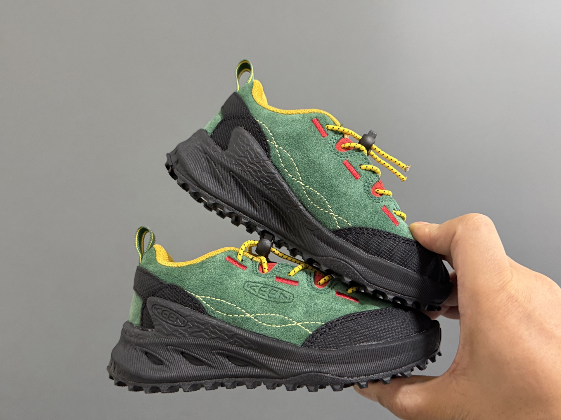 图片[9]-KEE*潮牌新款2515儿童松紧扣儿童户外运动鞋 尺码：24-37码 同步新款🆕 优质皮料拼接☁️ 松紧扣设计✌🏻 橡胶耐磨防滑大底，脚感超赞👍🏻-选品中心