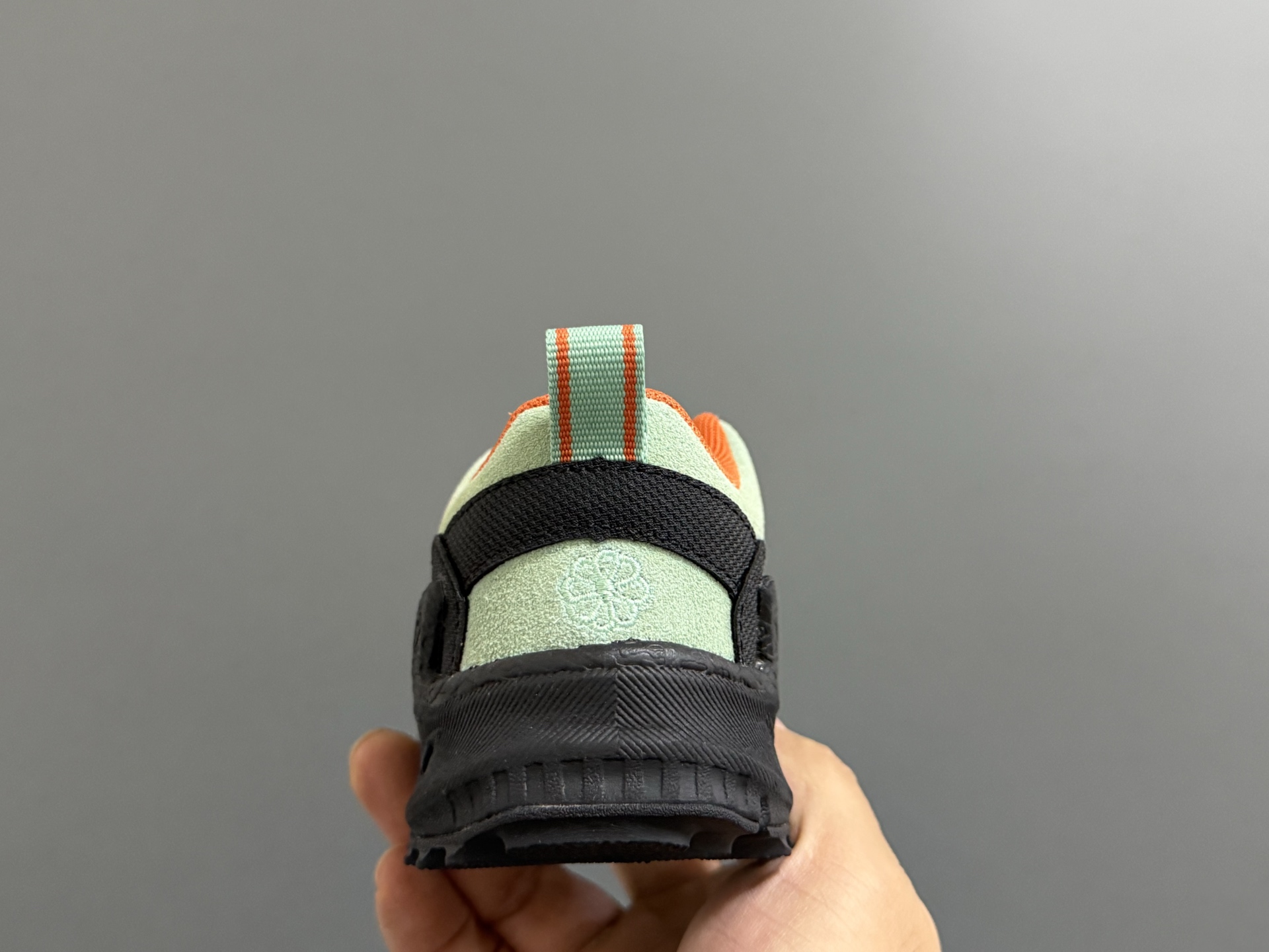 图片[7]-KEE*潮牌新款2515儿童松紧扣儿童户外运动鞋 尺码：24-37码 同步新款🆕 优质皮料拼接☁️ 松紧扣设计✌🏻 橡胶耐磨防滑大底，脚感超赞👍🏻-选品中心