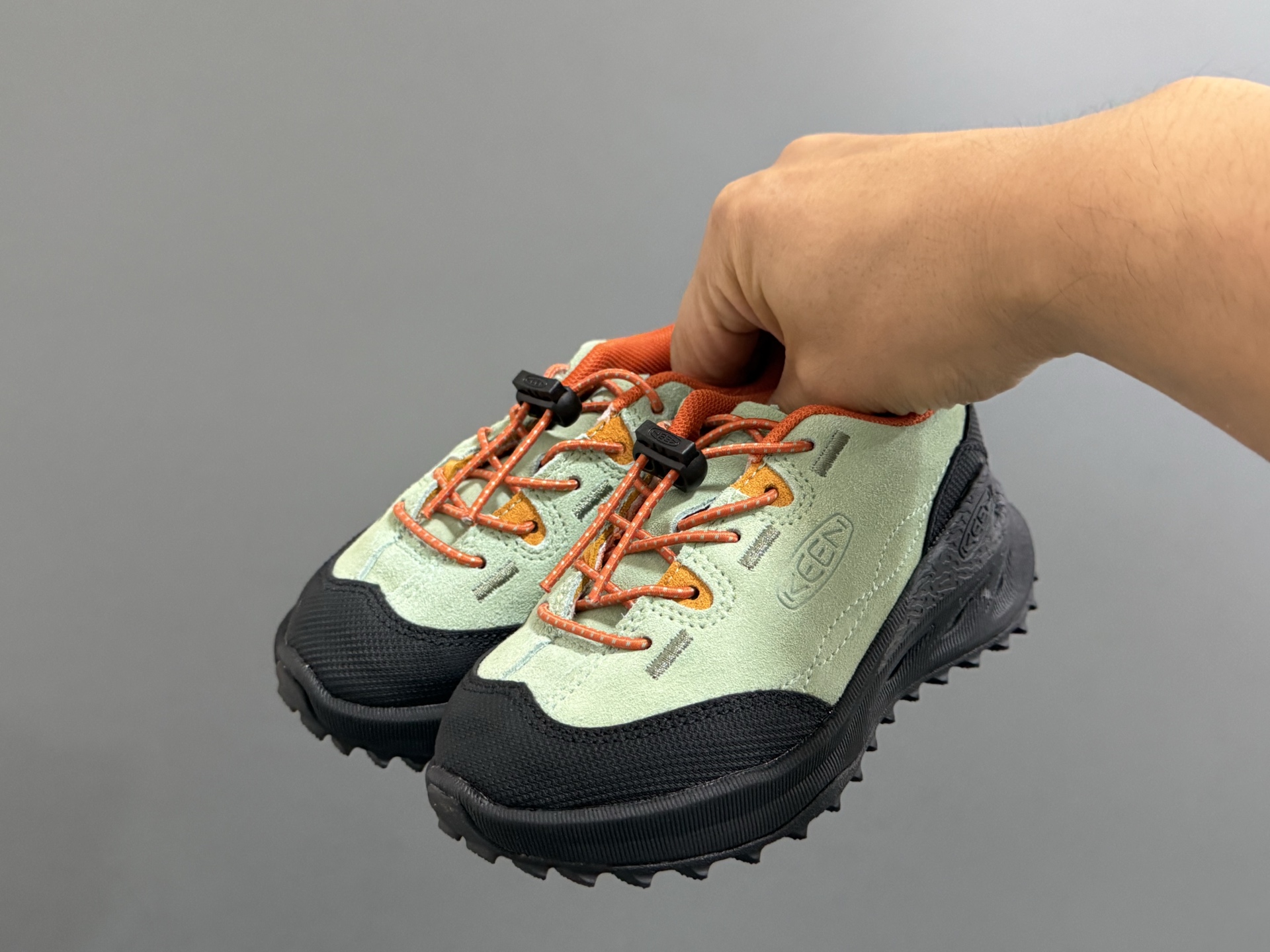 图片[2]-KEE*潮牌新款2515儿童松紧扣儿童户外运动鞋 尺码：24-37码 同步新款🆕 优质皮料拼接☁️ 松紧扣设计✌🏻 橡胶耐磨防滑大底，脚感超赞👍🏻-选品中心