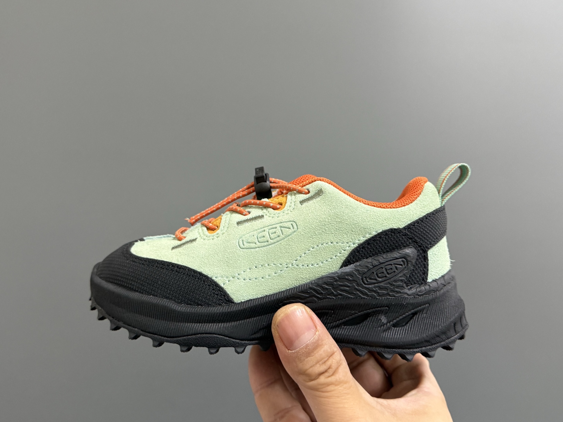 图片[4]-KEE*潮牌新款2515儿童松紧扣儿童户外运动鞋 尺码：24-37码 同步新款🆕 优质皮料拼接☁️ 松紧扣设计✌🏻 橡胶耐磨防滑大底，脚感超赞👍🏻-选品中心