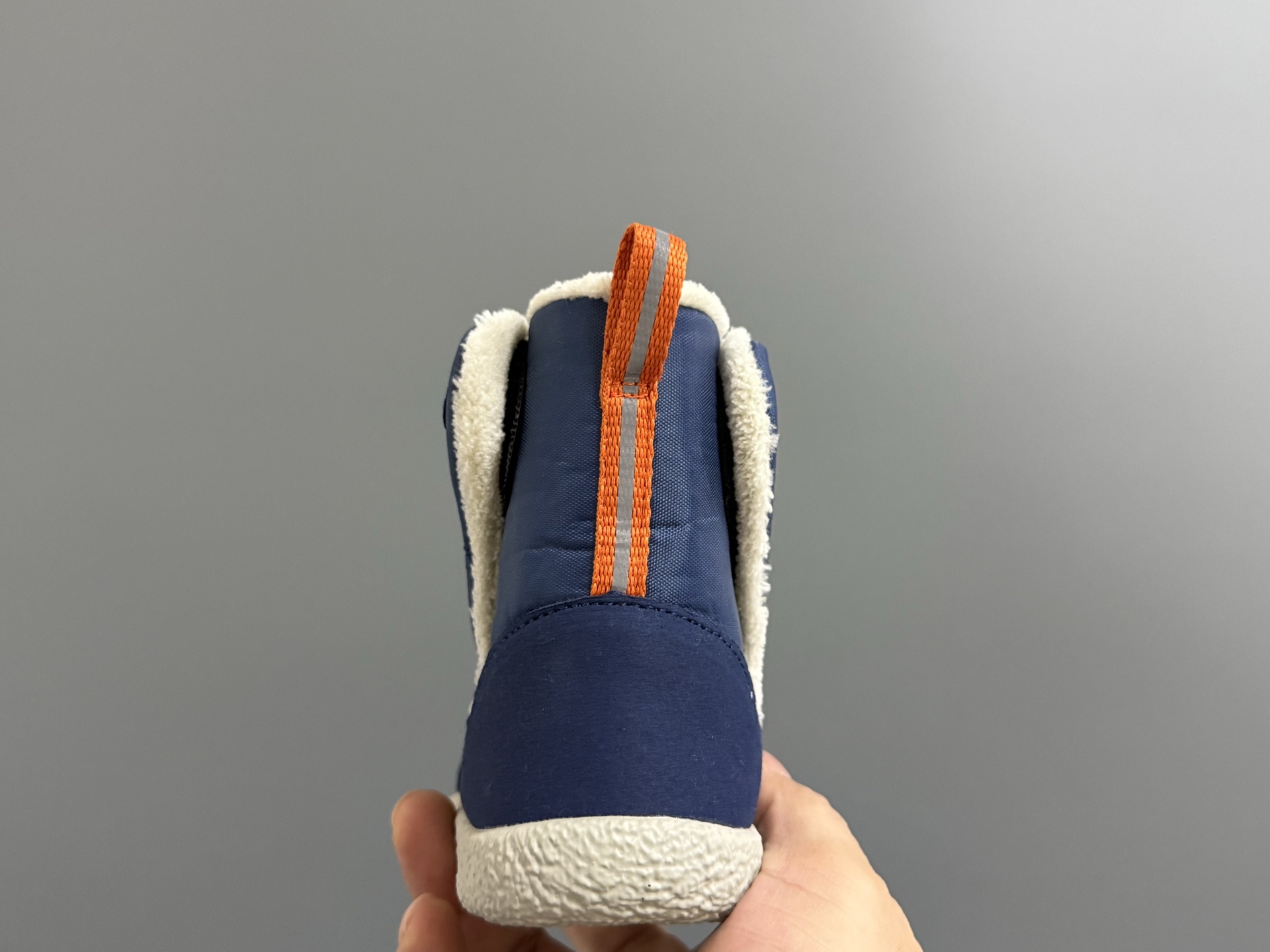 图片[7]-KEEN新款高帮飞翼魔术贴儿童棉鞋 尺码：24-37码 户外潮牌大佬—KEEN🔥 中帮款式设计，保暖又防风☁️ 内里加绒，保暖效果超赞👍🏻 橡胶耐磨防滑大底，脚感超赞✔️-选品中心