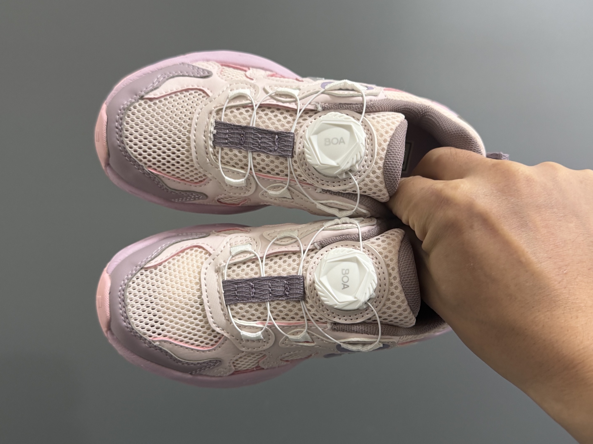 菲LE 26 nuevos zapatos deportivos para niños con cierre de bloqueo SIZE: 26-37, serie FILA muy amada 🆕, valóralos mient…