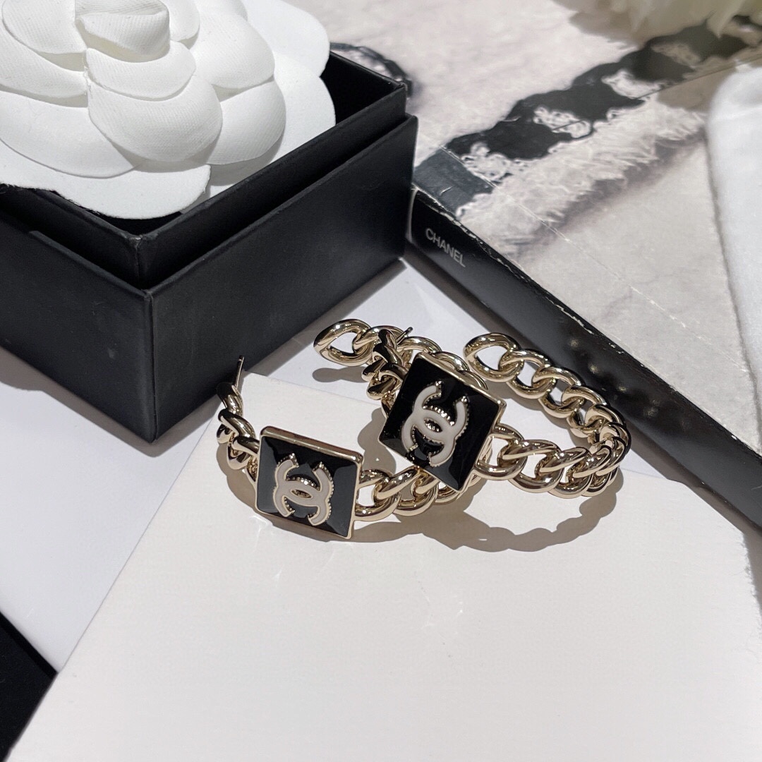 Chanel Haute Joaillerie Fine Jewelry Earrings Necklace Ring Ref 5