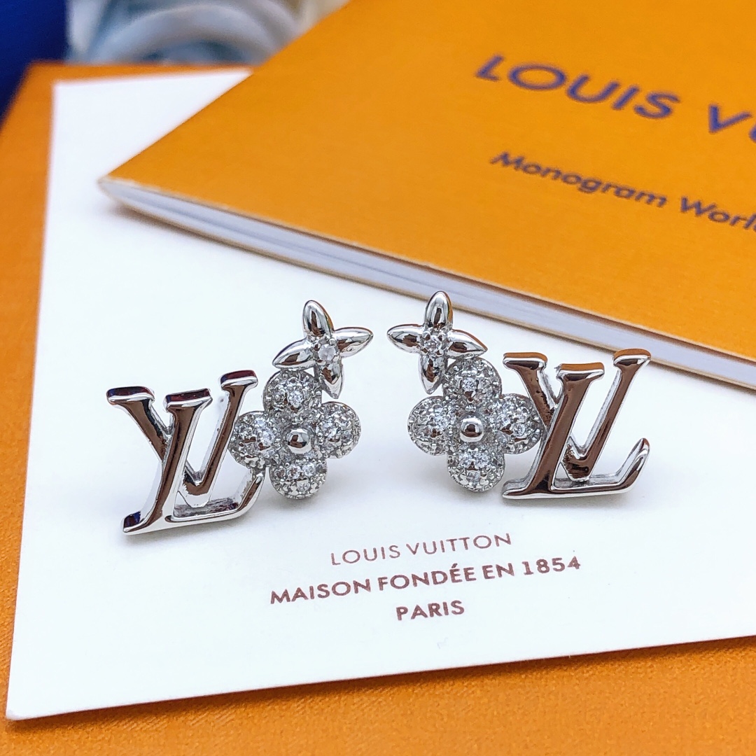 Every Designer
 Louis Vuitton Jewelry Earring Outlet Sale Store
 Silver Yellow Brass