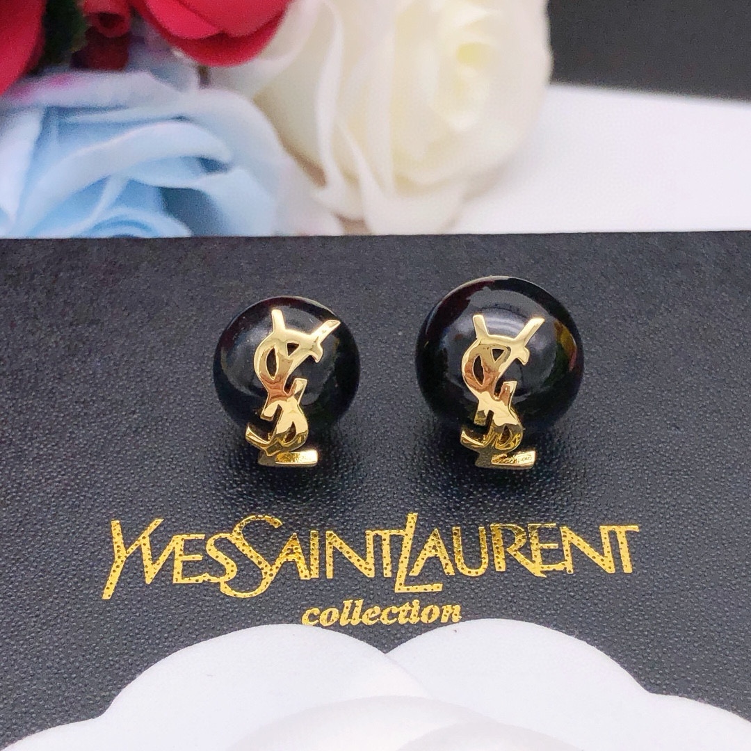 NO:104876,No. YED0020 Black Saint Laurent SYL small pearl earrings retro style fashion design very beautiful counter material, jewelry quality, saint laurent19860909编号YED0020黑色 圣罗兰ＳＹＬ大小珍珠耳钉 复古风格 时尚 造型设计很漂亮专柜材质,饰品精品,saint laurent,Jewelry