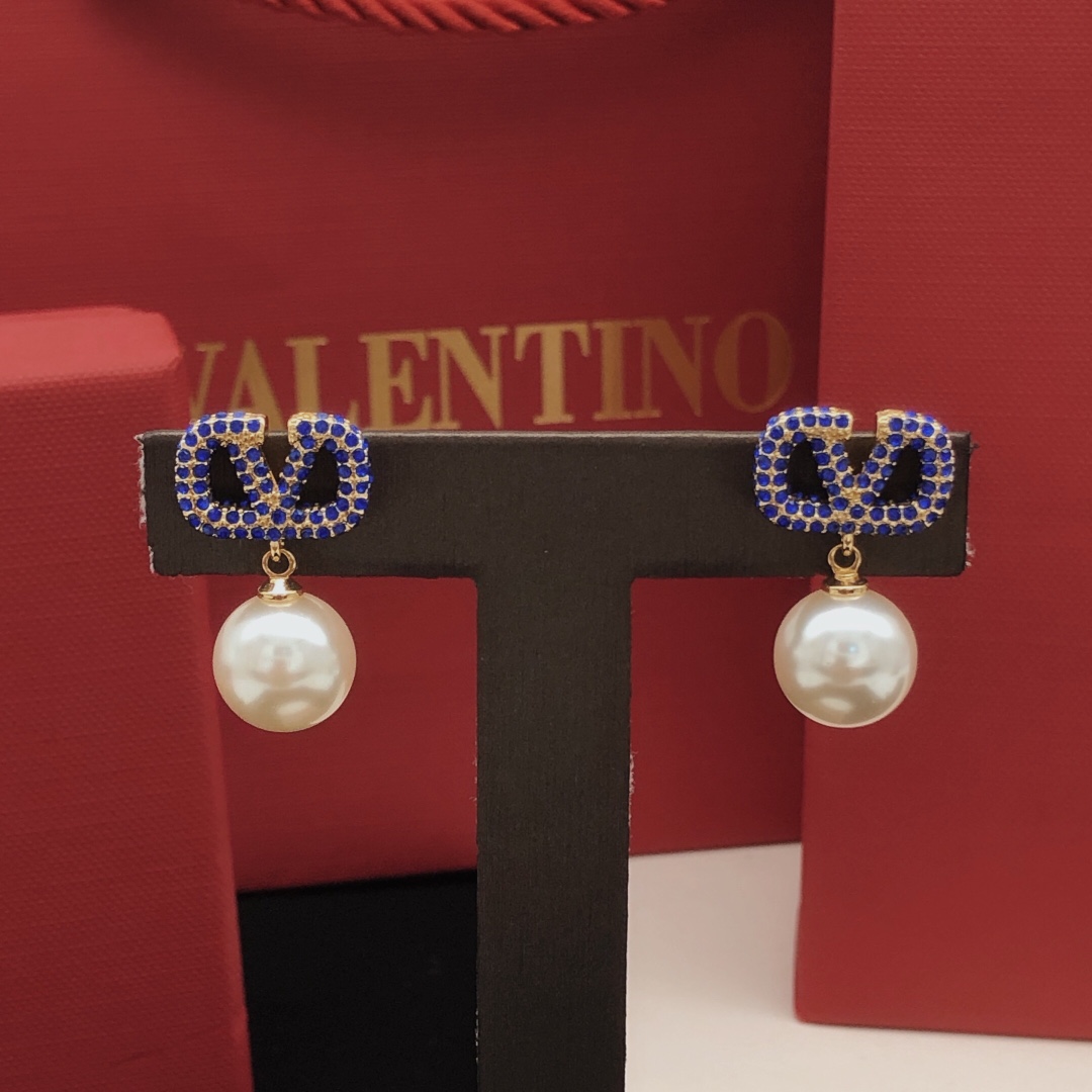 编号VED0211
 【ValenTi*o最新款🆕🆕蓝钻吊珍珠耳钉】一致专柜🆕黄铜材质