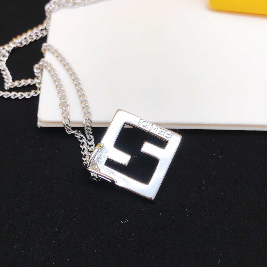 Fendi FEND*最新款