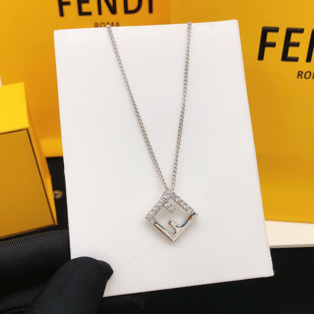 Fendi FEND*最新款