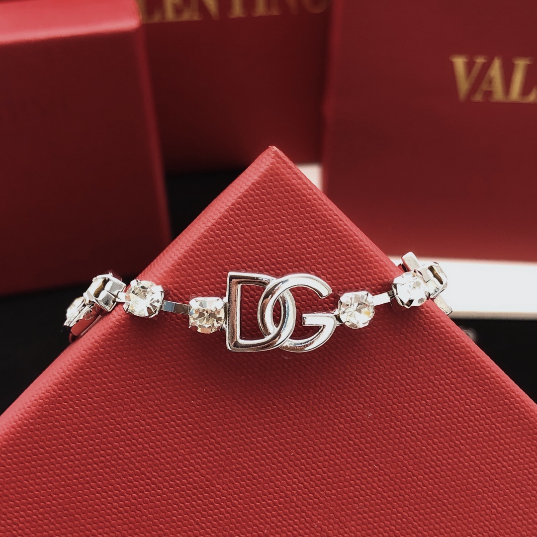 Louis Vuitton Haute Couture Haute Couture Fine Jewelry Necklace Bracelet 4