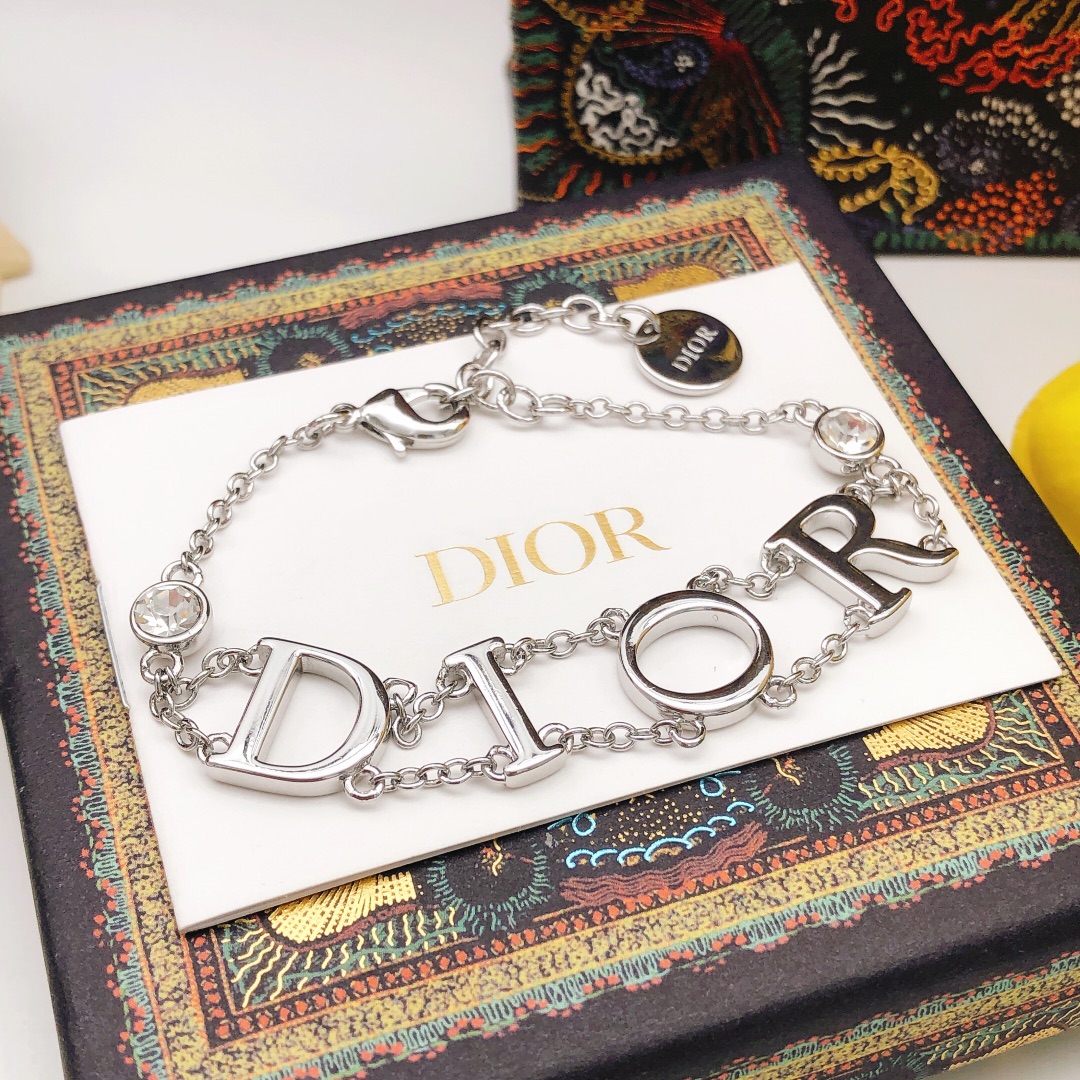 Dior Jewelry Bracelet Buy 1:1
 Yellow Brass