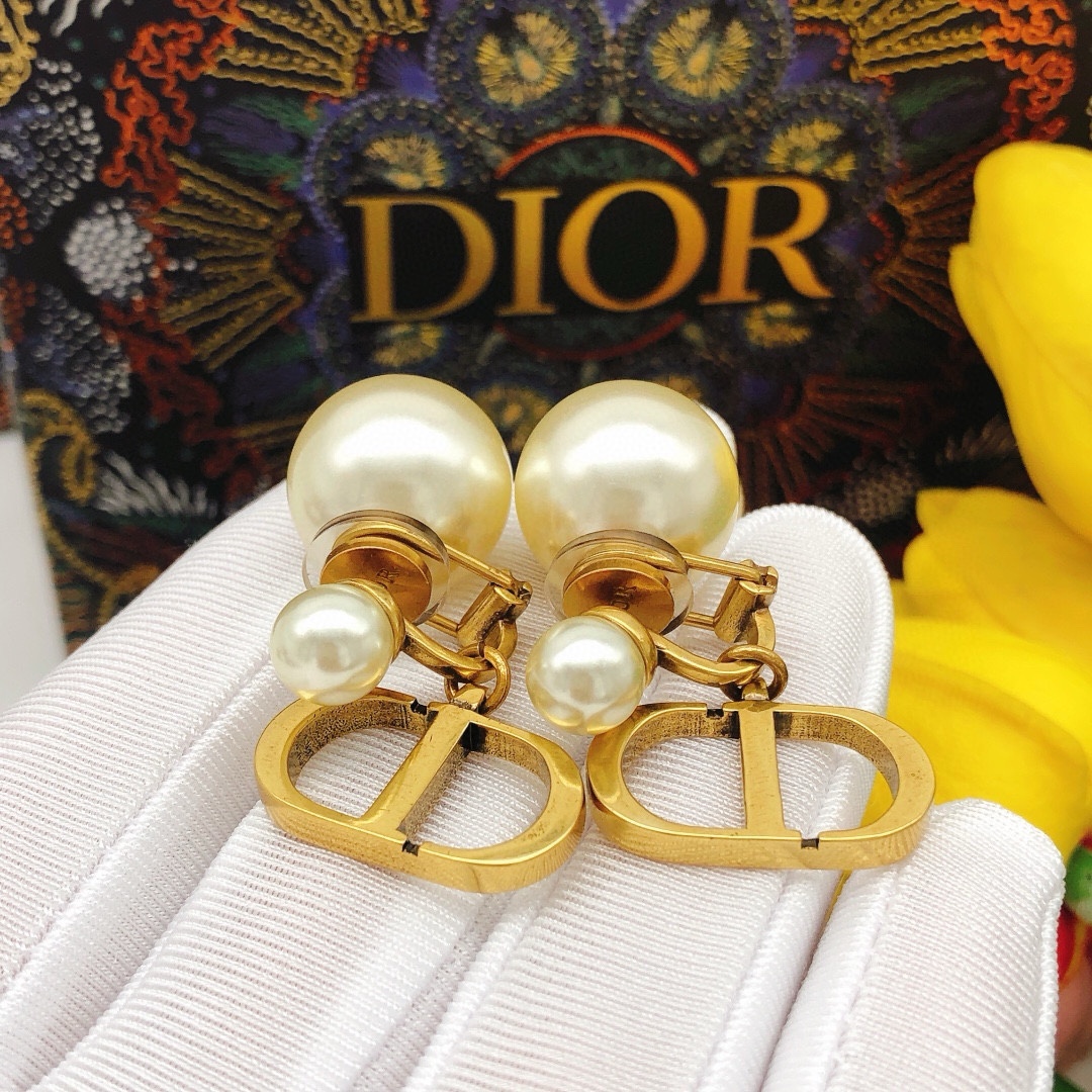 Dior item 6