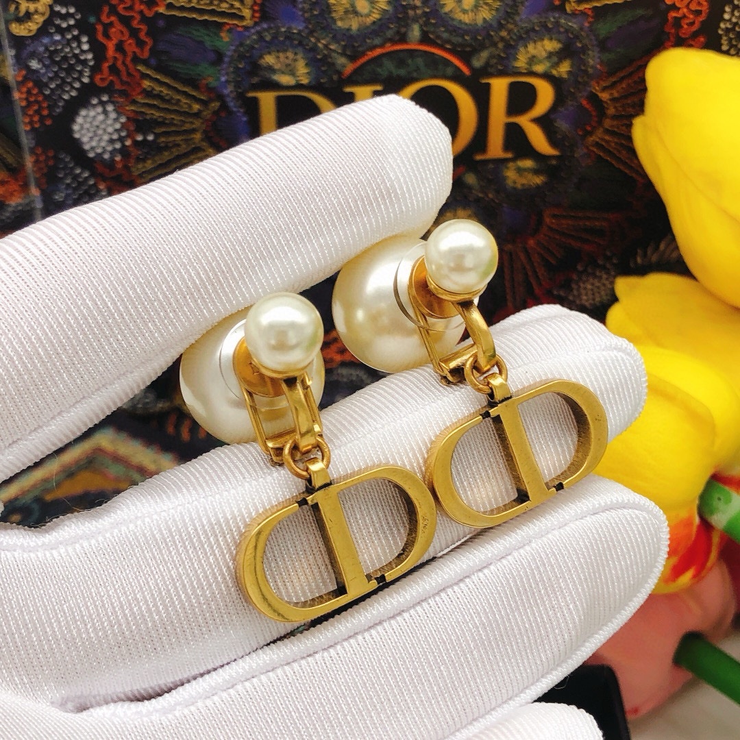 Dior item 5