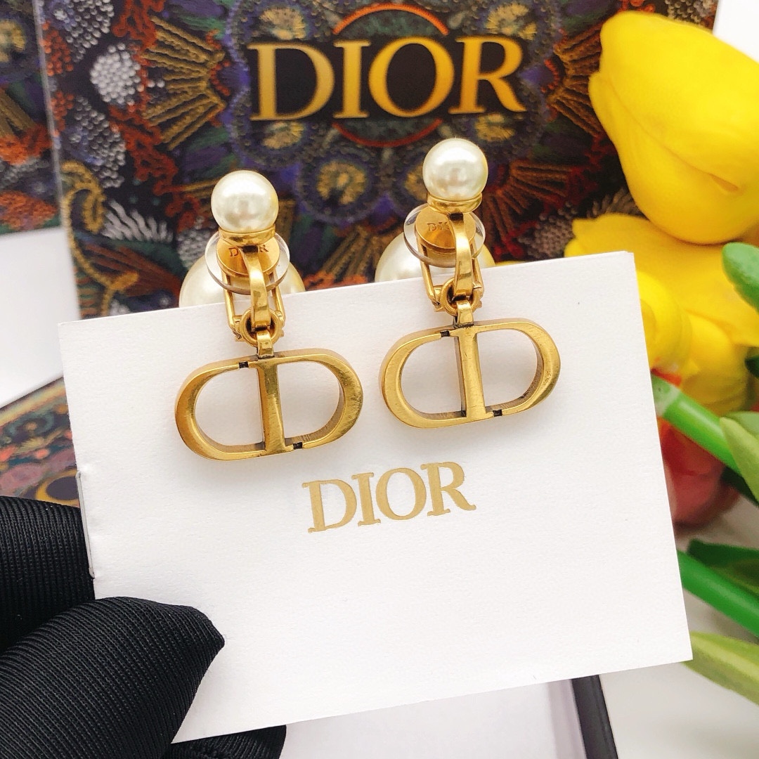 Dior item 2