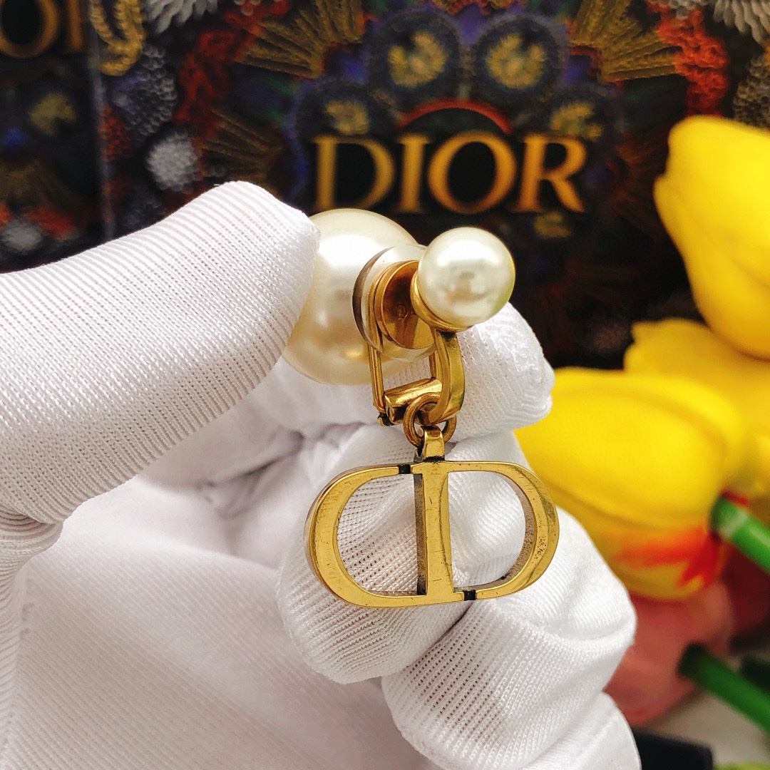 Dior item 9