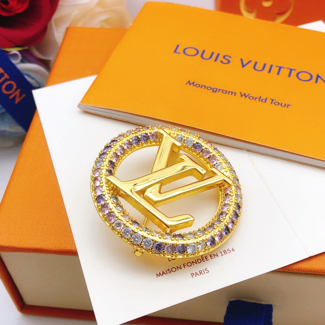 编号LXZ0005
 【Lv*最新款🆕🆕彩钻胸针】一致专柜🆕黄铜材质