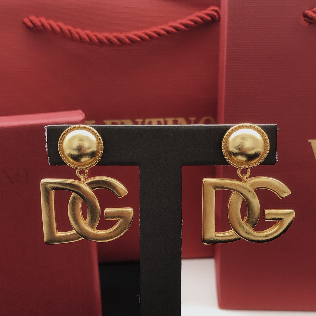 编号DGED0019 中号
 【DG*最新款🆕🆕光面耳勾耳钉】一致专柜🆕黄铜材质