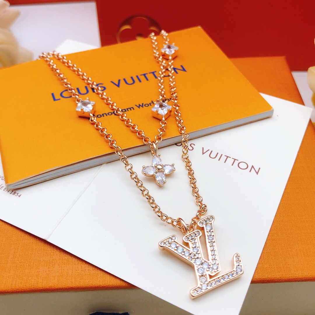￼ 编号LXL0116
 【Lv*最新款🆕🆕玫瑰金色双层项链】一致专柜🆕黄铜材质