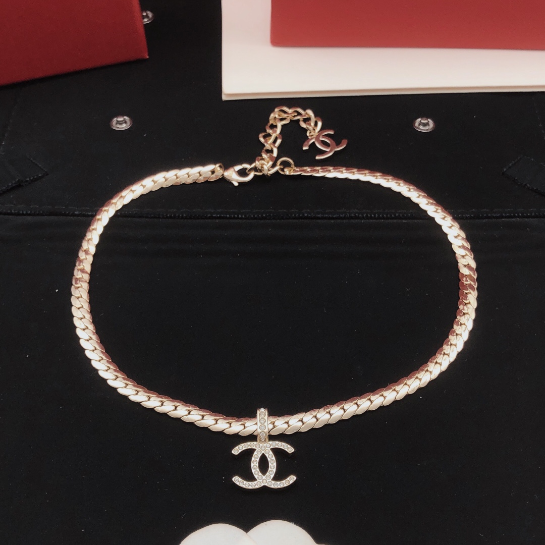 Chanel Колье XXL0322