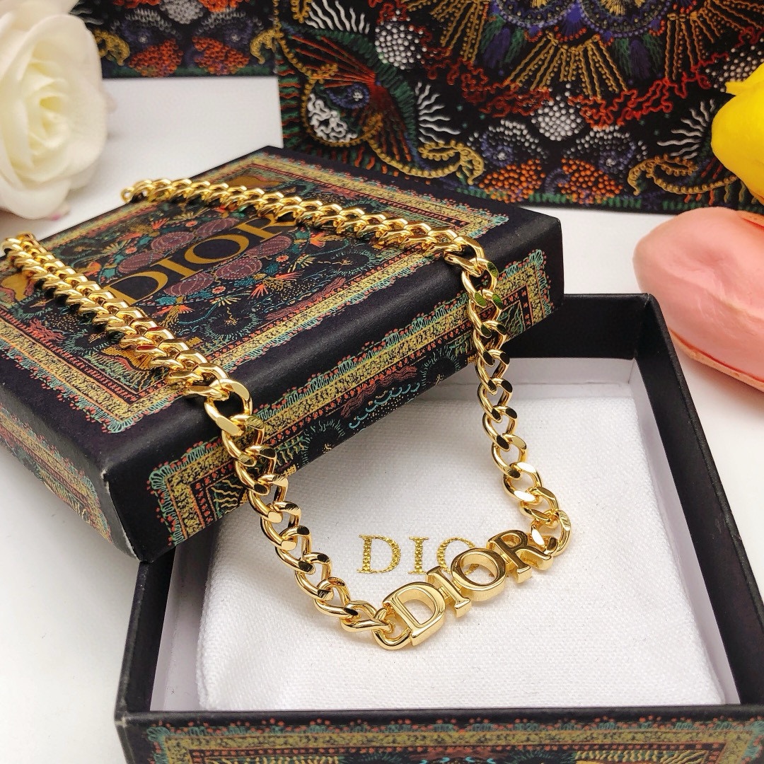 编号DXL0082
 【dio*最新款🆕🆕dior字母项链光面】一致专柜🆕黄铜材质