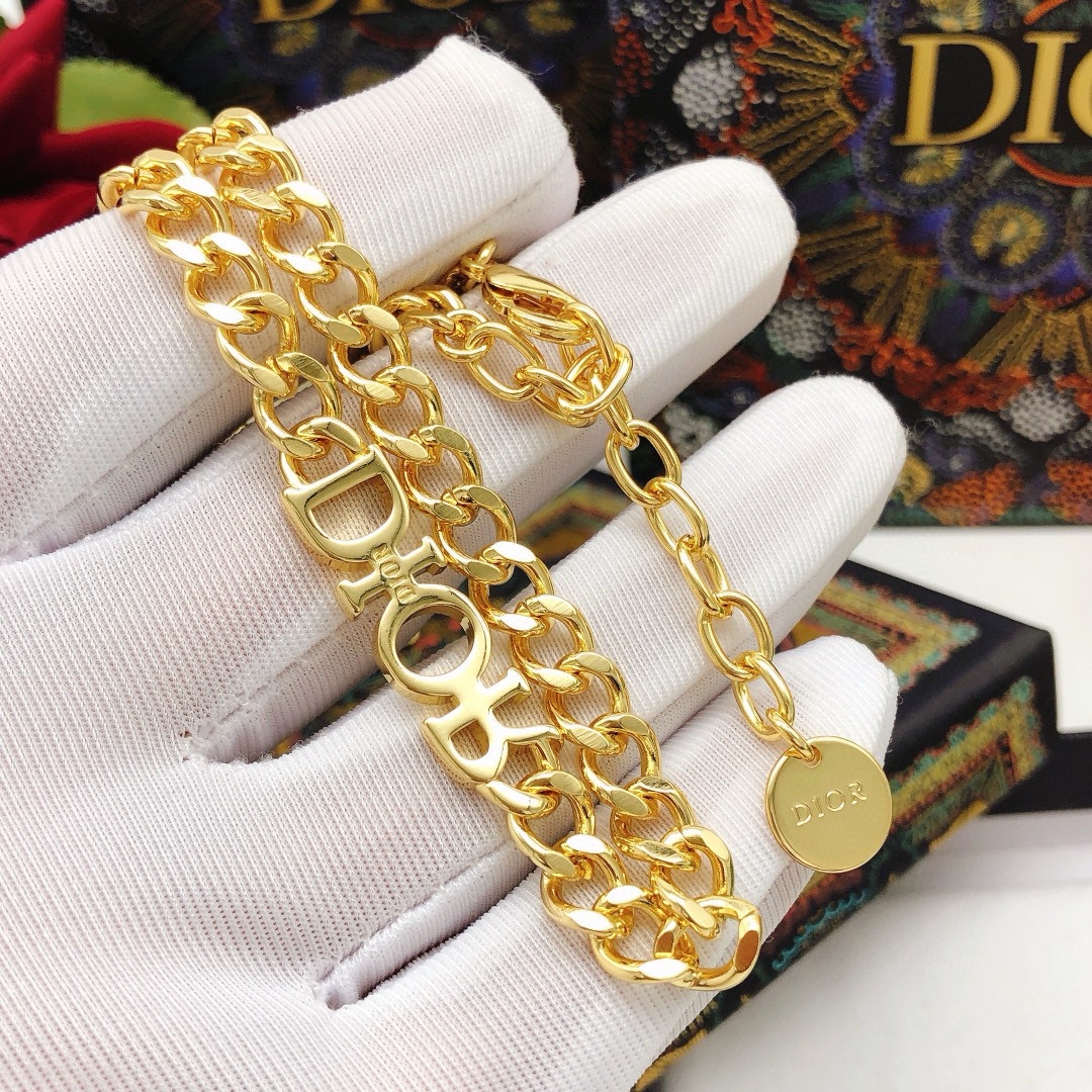 编号DXL0082
 【dio*最新款🆕🆕dior字母项链光面】一致专柜🆕黄铜材质