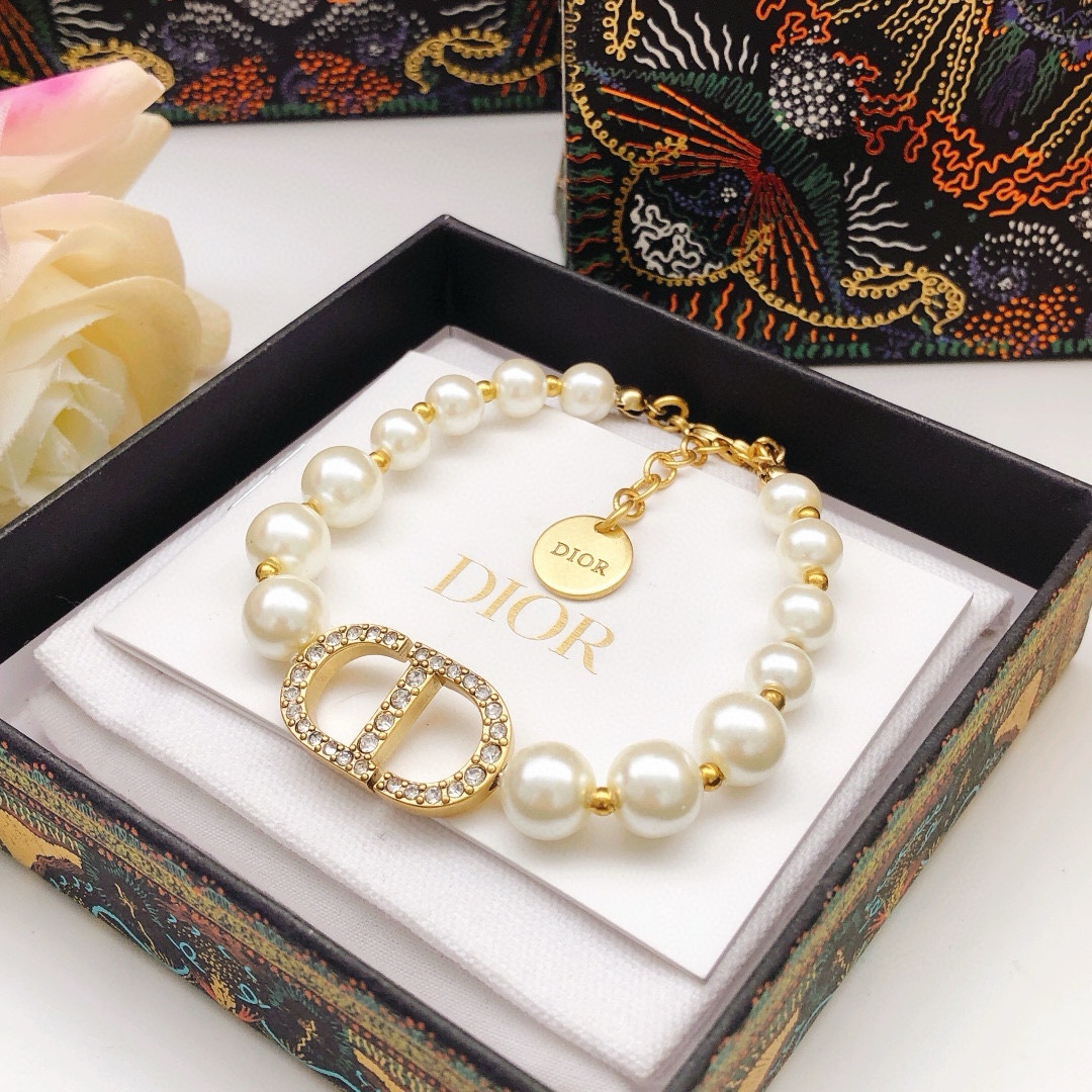 NO:104874,Number DSL0204 [dio* latest pearl bracelet] consistent ZP brass material, jewelry quality, dior, bracelet19860909编号DSL0204【dio*最新款珍珠手链】一致ZP黄铜材质,饰品精品,dior,bracelet,Jewelry
