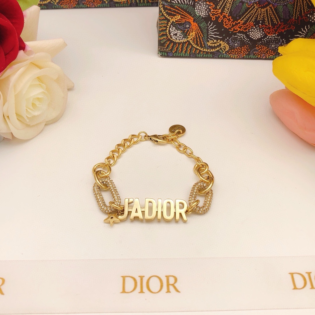 编号DSL0037手链
 迪奥DIOR 原单新品 JADI0R标志项链吊星星 高端品质，专柜11开模， 