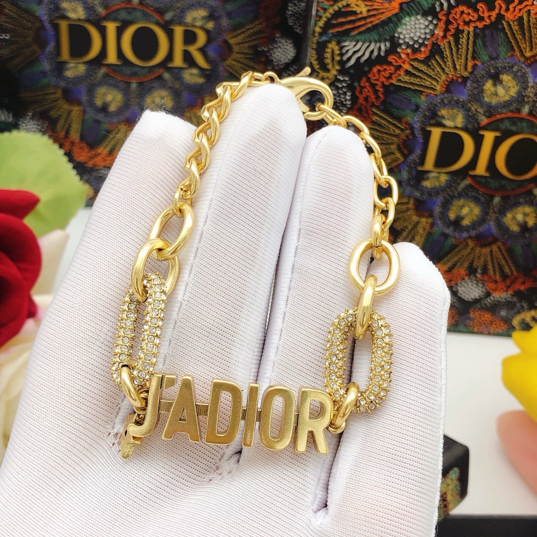 编号DSL0037手链
 迪奥DIOR 原单新品 JADI0R标志项链吊星星 高端品质，专柜11开模， 