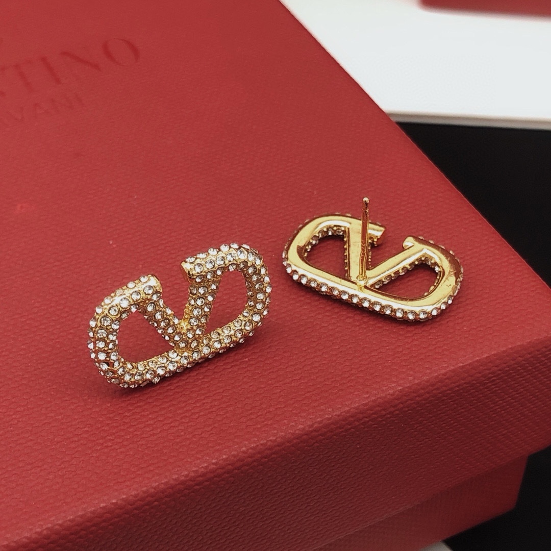 NO:105332,Number VED0032 Zhongting【ValenTi*o latest diamond-set earrings】Uncompassing ZP brass material, jewelry quality, valentino19860909编号VED0032 中钉【ValenTi*o最新款镶钻耳钉】一致ZP黄铜材质,饰品精品,valentino,Jewelry