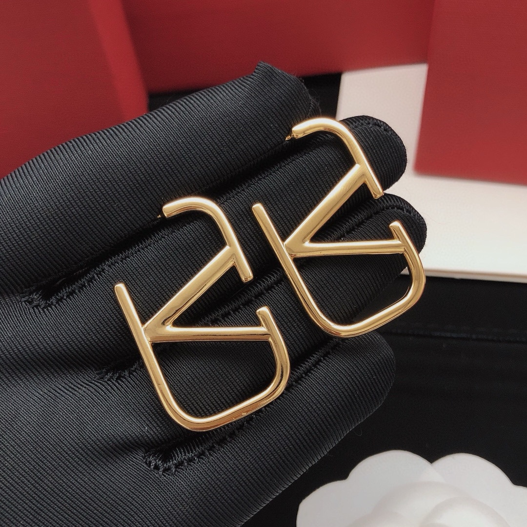 NO:107329,Number VED0041 Valentino earrings are graceful medium size, jewelry quality, valentino19860909编号VED0041 华伦天奴耳钉光面中号,饰品精品,valentino,Jewelry