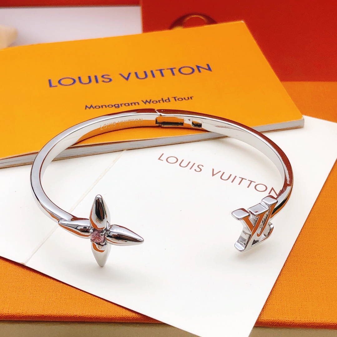 Louis Vuitton Haute Couture Haute Couture Fine Jewelry Necklace Bracelet 3