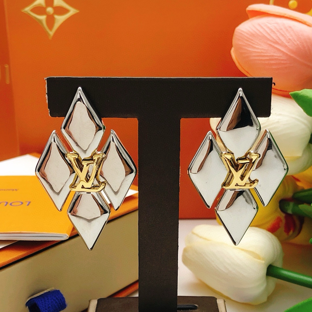 Louis Vuitton Haute Joaillerie Fine Jewelry Earrings Necklace Ring 6
