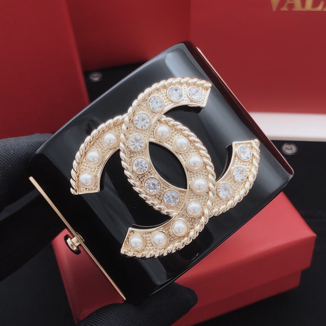 NO:105395,Number XSZ0024 [ch*nel latest black resin bracelet] consistent ZP brass material, jewelry quality, bracelet19860909编号XSZ0024【ch*nel最新款黑色树脂手镯】一致ZP黄铜材质,饰品精品,bracelet,Jewelry