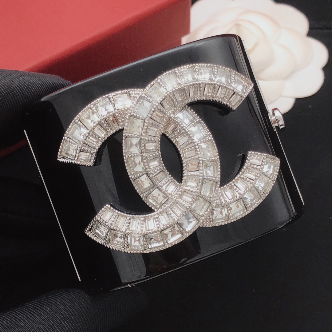 Christian Louboutin Haute Couture Haute Couture Fine Jewelry Necklace 2
